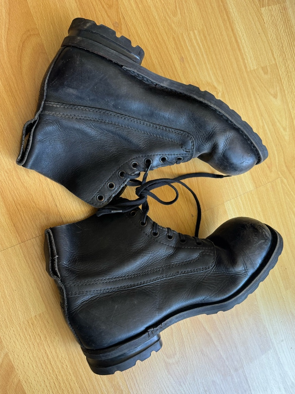 Vintage Tretorn black leather lace-up boots - Picture 4 of 6